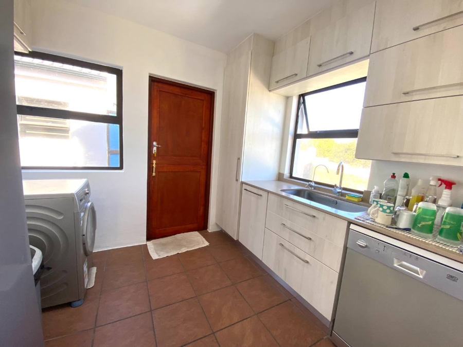 7 Bedroom Property for Sale in Myburgh Park Western Cape